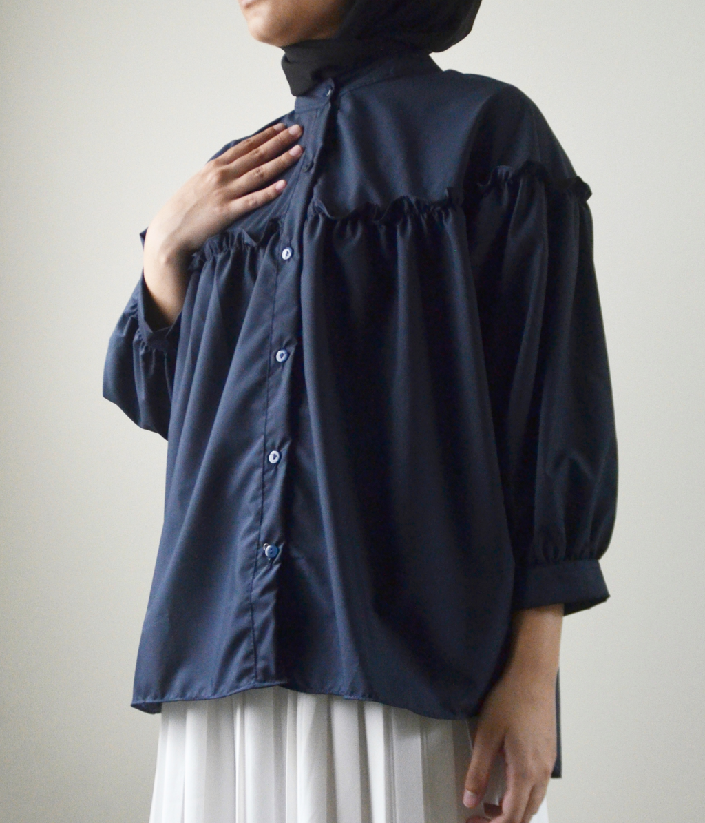 Hanya Blouse Navy [LAST PIECE]